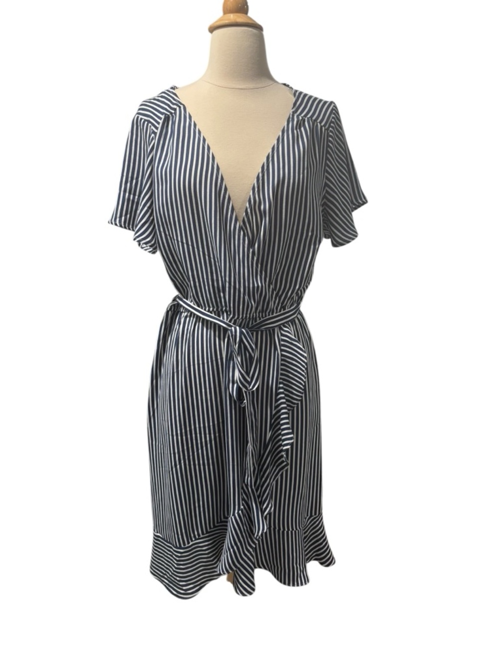 NAÏF Stripped Navy & White Wrap Dress w/ Tie Waist-size L